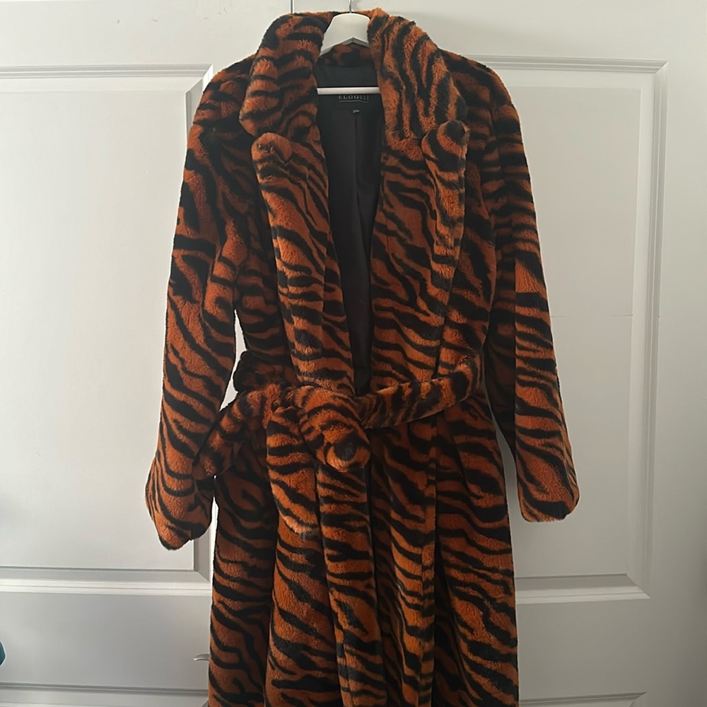ELOQUII TIGER STRIP FAUX FUR COAT KNEE LENGTH SIZE 22/24
